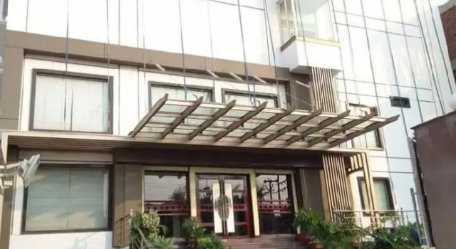 Hotel Madhuvan Palace