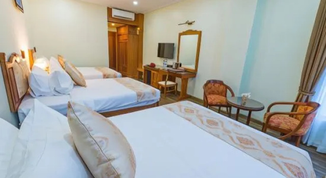 Номер Deluxe Kampong Thom Royal Hotel