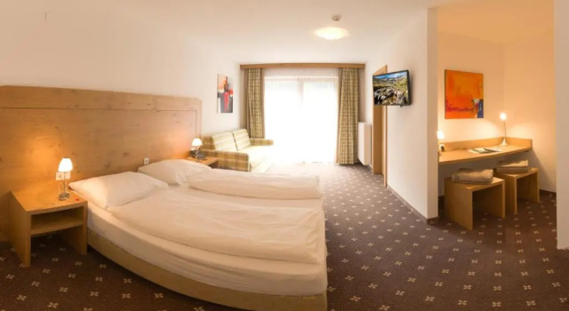 Полулюкс Hotel zum grünen Tor