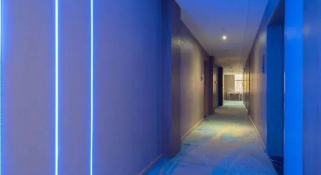 Luoyang Zhongzhou International Hotel (Yingtianmen Mingtang Scenic Area), Book Hotel Hoteller i Luoyang med parkering, Parkering