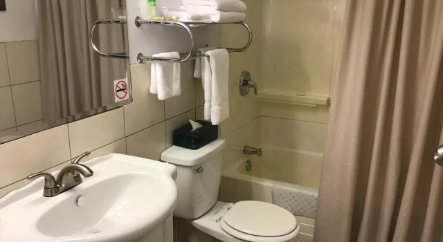 Четырёхместный номер Standard Motel Bel-Eau