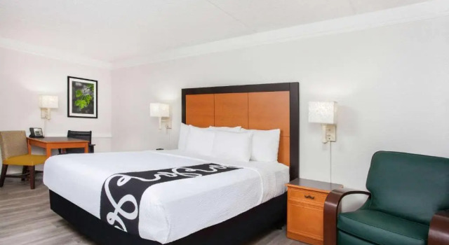 Номер Standard Baymont by Wyndham Fort Myers Central