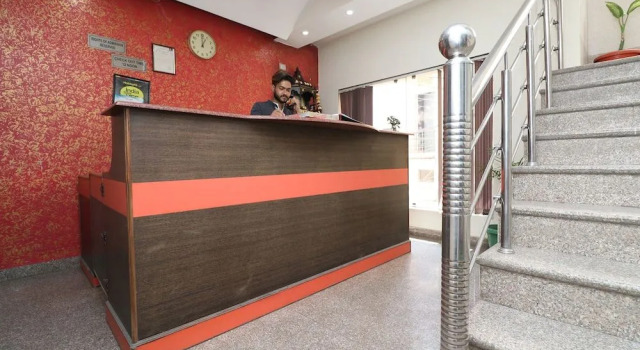 OYO 35663 Mayank Palace