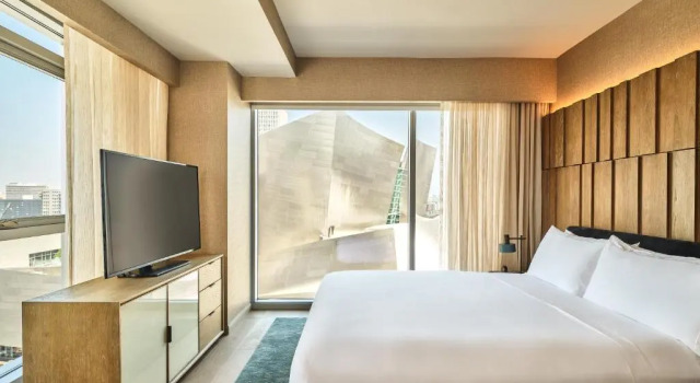 Номер Deluxe Conrad Los Angeles