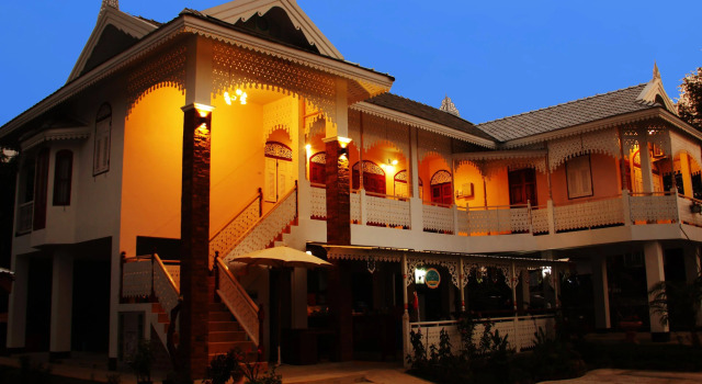 Ms Luis, Забронировать Отель Отели Лампанг с бассейном, рядом с Wat Phra Kaeo Don Tao Suchadaram, Бассейн