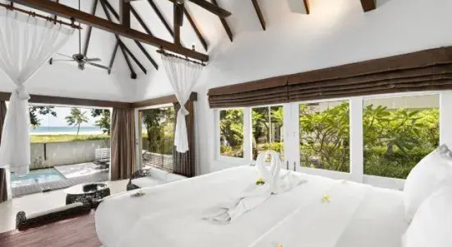 Люкс Royal с видом на море Zara Beach Resort Koh Samui
