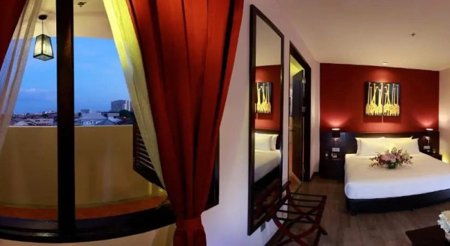 Люкс с видом на бассейн Kimberley Hotel Georgetown