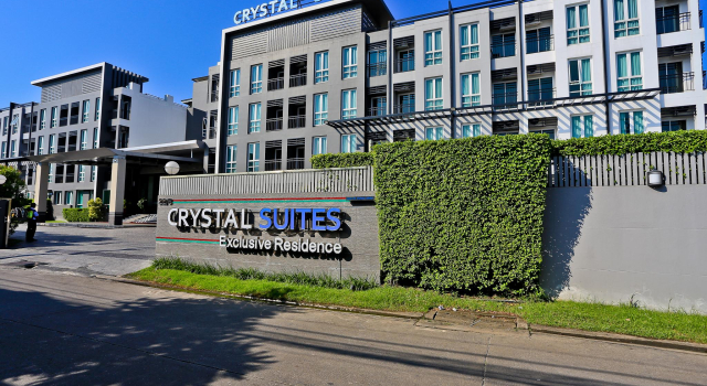 Crystal Suites Suvarnabhumi Airport
