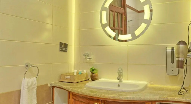 Standard- værelse med søudsigt Sovereign Hotel
