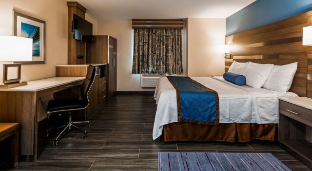 Best Western Plus Stadium Inn, Buchen Sie Hotel Hotels in New York State mit Parkplatz, Parkplätze