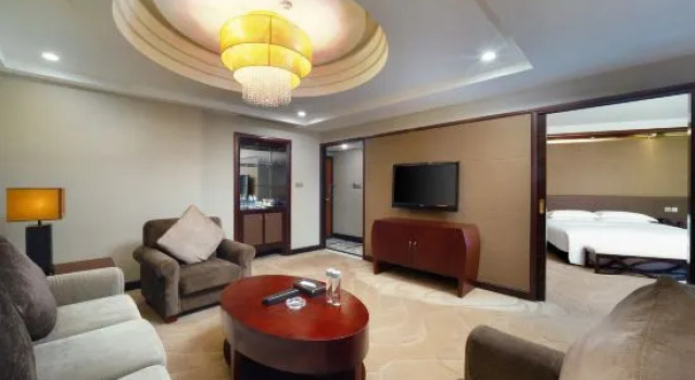 Люкс Executive Chongqing Empark Grand Hotel