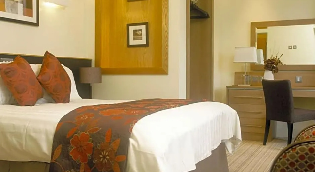 Номер Standard Strangford Arms Hotel