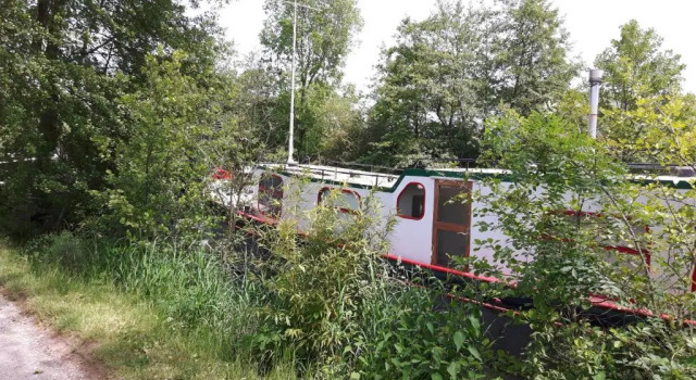 Botel La Vecchia (LY1992), Book Hotel Hoteller i Burgund med parkering, Parkering