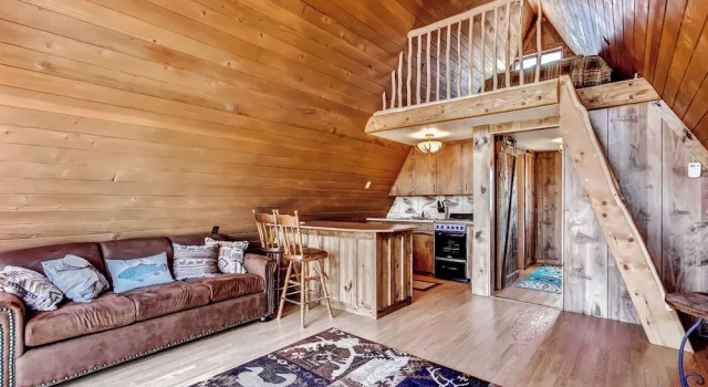 Secluded & Cozy Antimony Cabin w/ Fire Pit, Réserver Maison de vacances Antimony États-Unis