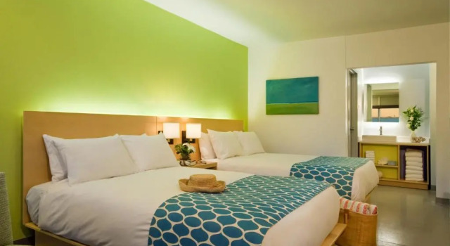 Четырёхместный номер Standard Harbor Hotel Provincetown