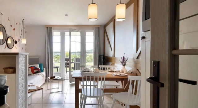 Апартаменты Classic Apartment in Residence & Spa With Common Pool and Sauna, Houlgate