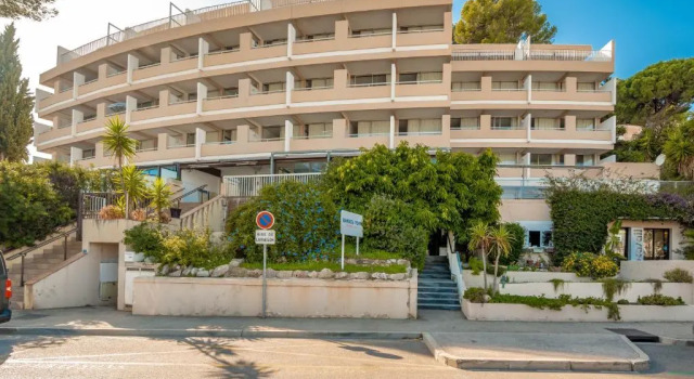 Résidence Pierre & Vacances Louis Lumière, Забронировать Отель Бандоль Bandol Wine Route