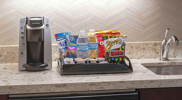 Двухместная студия Premium с видом на внутренний двор Homewood Suites By Hilton New Orleans French Quarter