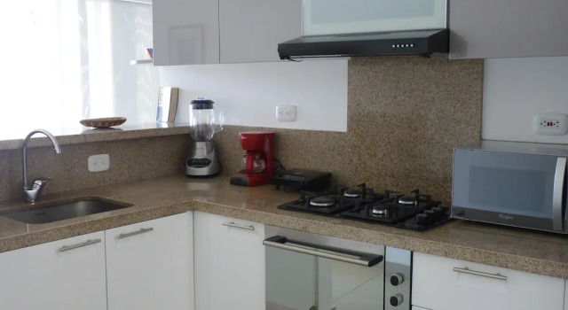 Апартаменты Deluxe Sea View Apartment with Swimming Pool & Hot Tubs