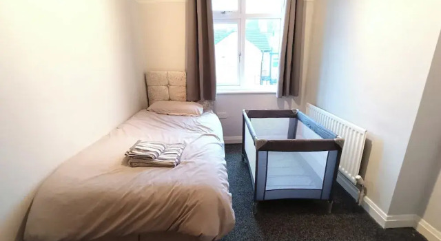 2-bed Darlington Townhouse, Garden & Free Parking, Забронировать Дом для отпуска Виллы Тиссайд, Вилла