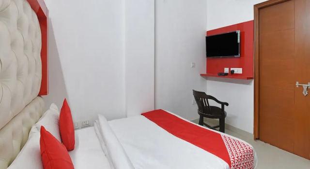 Oyo 19525 Rg Corporate Suites