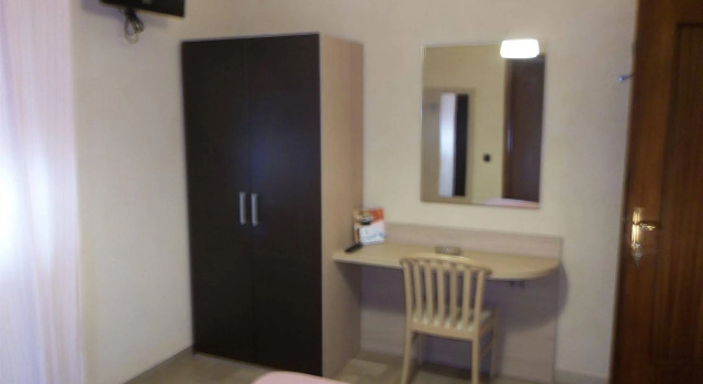 Hotel Bacco Rooms and Breakfast, Забронировать Отель Отели Ривьера-делле-Пальме с парковкой, Парковка