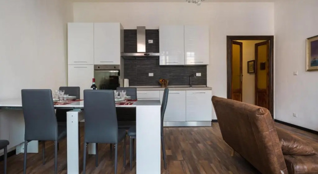 Parco Ducale Elegant Apartment con Balcone, Забронировать Апартаменты/квартира Апартаменты Пармы, рядом с Мавзолей  Санта Мария делла Стекката, Апартаменты/квартира