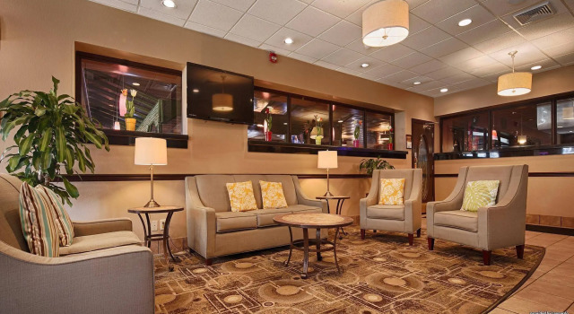 Days Inn & Suites by Wyndham Johnson City, 预订 酒店 约翰逊城 田纳西州