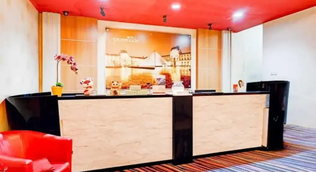 Nite and Day Hotel