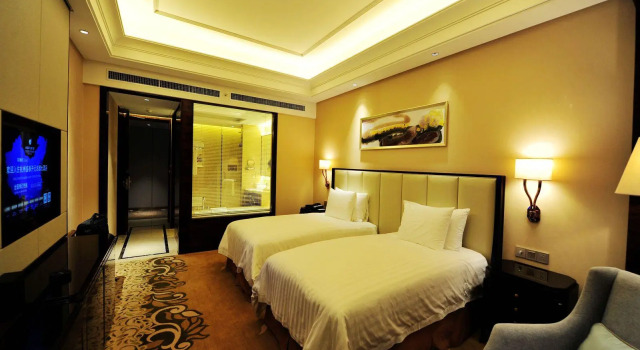 Двухместный номер Deluxe Grand New Century Hotel Hangzhou Sumtime