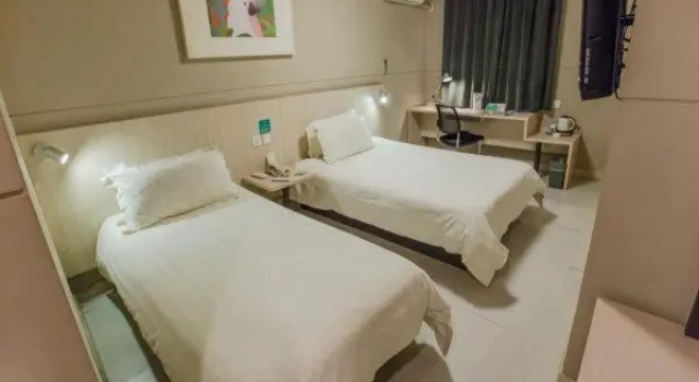 Двухместный номер Standard Jinjiang Inn Shanghai Maotai Road Branch