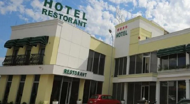 Lord Hotel & Restaurant at AutoStation, Rezerwuj Hotel Tirana 