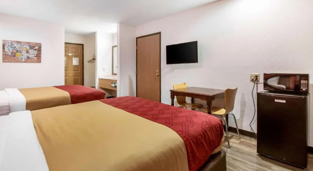 Standard- firedobbelt værelse Econo Lodge Franklin