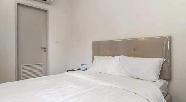 Focus Ploenchit By Favstay, Забронировать Отель Отели Бангкока с бассейном, рядом с Улица Сой Ковбой, Бассейн