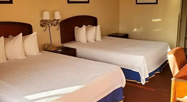 Номер Standard с видом на город Eunice Plaza Motel