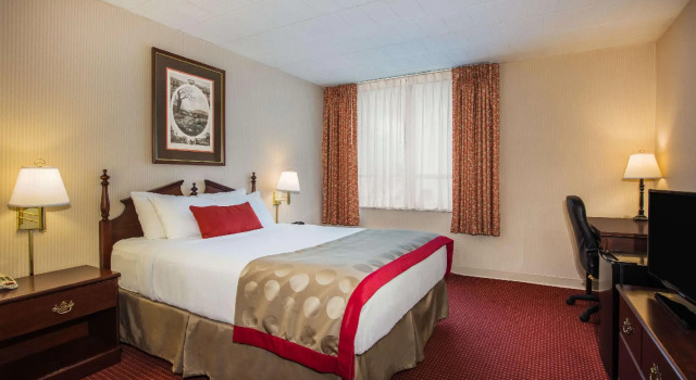 Двухместный номер Standard Ramada by Wyndham Ligonier