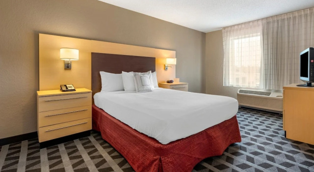 Люкс TownePlace Suites by Marriott Vincennes