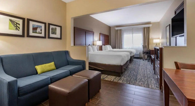 Двухместный номер Standard Comfort Suites Keeneland