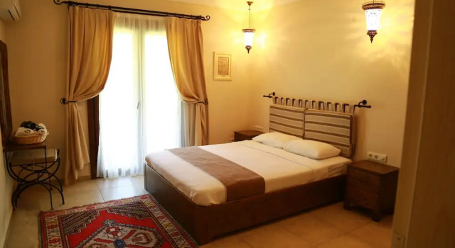 Одноместный номер Standard с балконом Dardanos Hotel