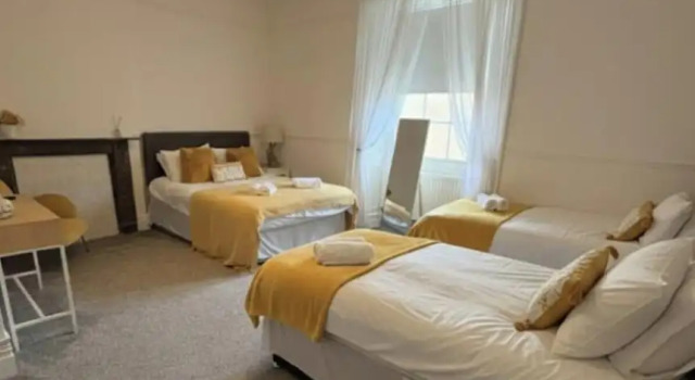 Room 10 - Manor Park Country House Wales, Book Lejlighed Swansea 