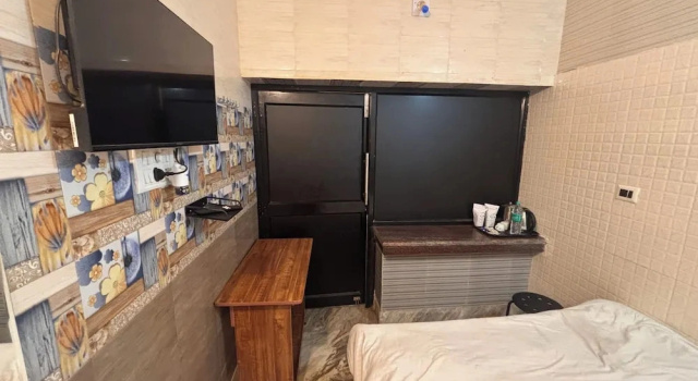 Economy Zimmer Dee Dash Inn