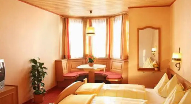Klausenhof Gästehaus, Varaa Hotelli Hotellit Baijeri pysäköinnillä, Pysäköinti