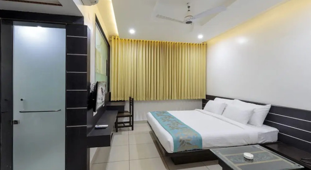 Capital O 3285 Hotel Radiant, Забронировать Отель Отели штата Махараштры 3 звезды, 3*