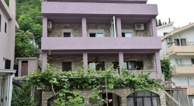 Apartman Bećir, Book Apartment Cheap Hotels in Budva County