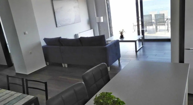 Previllage RED Apartment