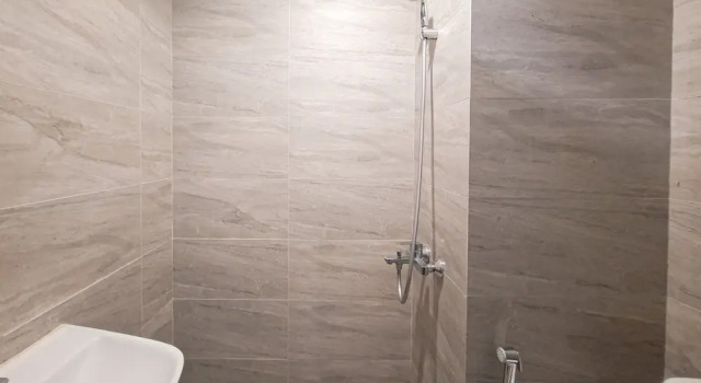 Minimalist And Homey Studio At Apartment Collins Boulevard, Prenota Appartamento Appartamenti a Tangerang, Appartamento