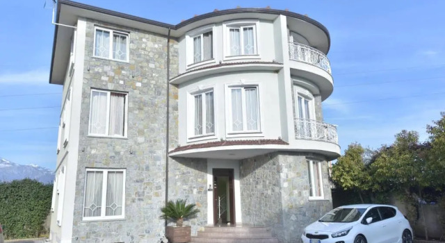Hotel Emigranti, Đặt Khách sạn Shkodër Shkoder County