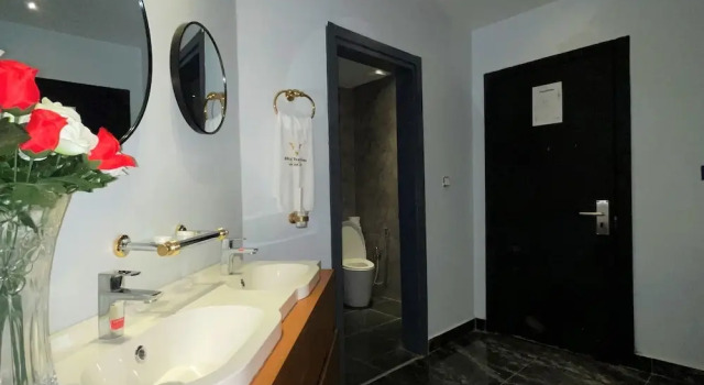 Royal pokój Hotel Vendôme Douala