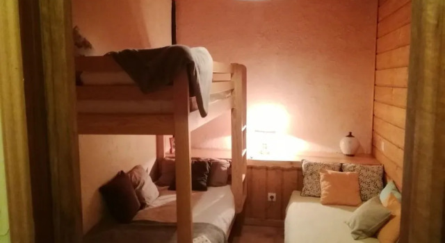 Gite les Foulons, Rezerwuj Hotel Hotele w Owernia z parkingiem, Parking