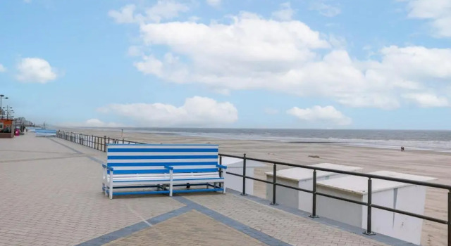 Апартаменты Lovely Apartment Close to the sea